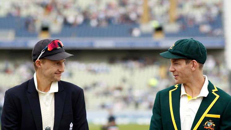 England Test captain Joe Root (left) and Australia Test captain Tim Paine. (Getty Images)