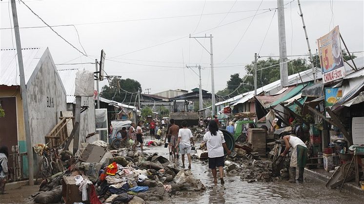 Katastrofinsats efter tyfon på Filippinerna