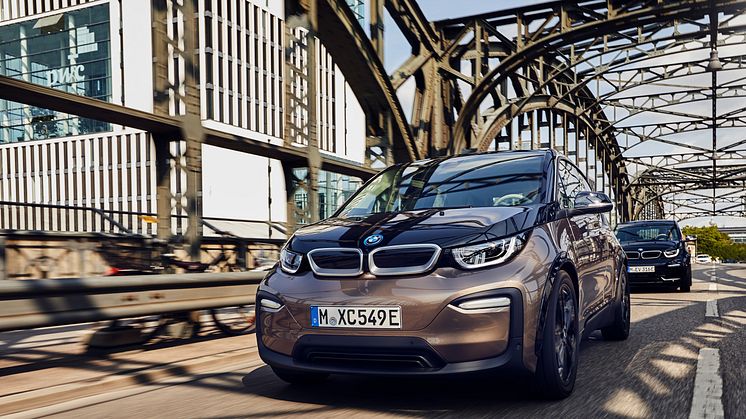 BMW i3 oppgraderes: Større batteri – lengre rekkevidde
