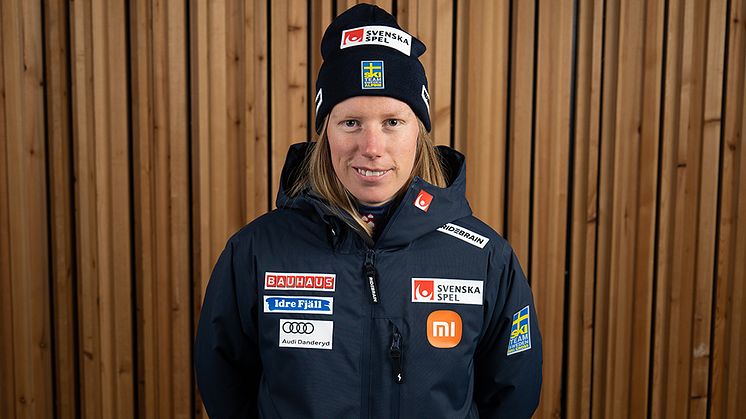 Sandra Näslund vilar från tävlingarna i Veysonnaz på grund av känningar i ett knä. Förhoppningen är att hon är redo inför världscupfinalen i Kanada nästa vecka. 