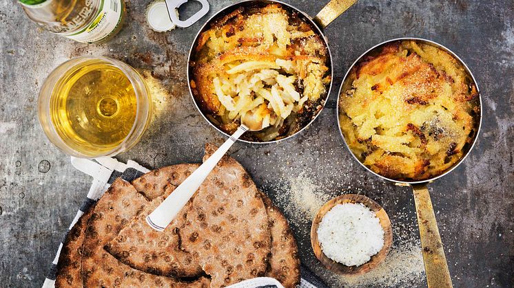 Bilden har vi hämtat från den underbara kokboken "Potatis - Jordens guld" av Lena Djuphammar och Pernilla Rönnlid. Boken är en perfekt julklapp med härligt goda potatisrecept!