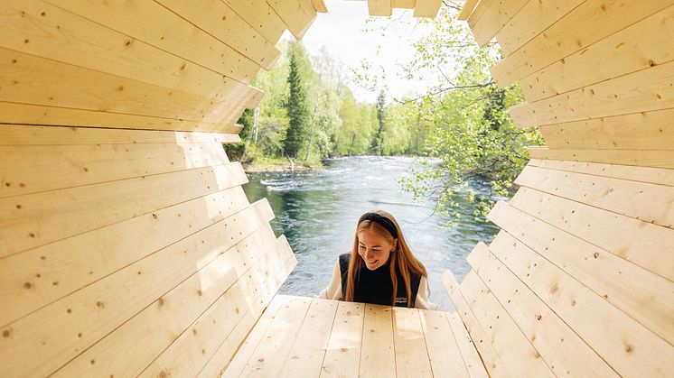 De unika väderskydden är redo att upplevas på Flottarstigen i Robertsfors kommun. Foto: Amanda Sveed / Visit Umeå