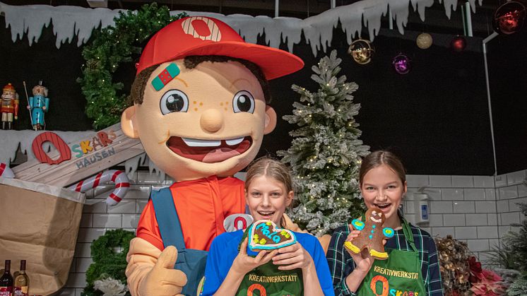 Pfefferkuchen verzieren bei Oskar (Foto: Oskarshausen)