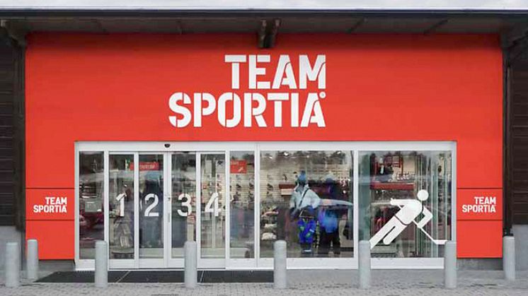 Foto: En av Team Sportias 70-tal butiksentréer