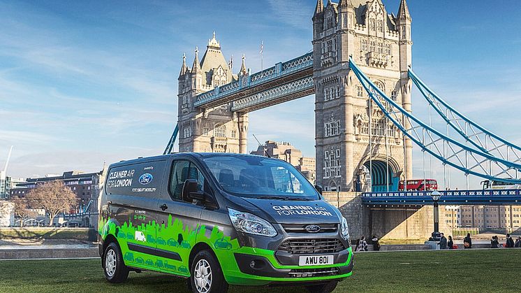 London új Ford plug-in hibrid áruszállítókat próbál ki, hogy tisztább legyen a város levegője; ez újabb lépés abba az irányba, hogy a Ford vezető szereplő legyen az elektromos hajtás terén