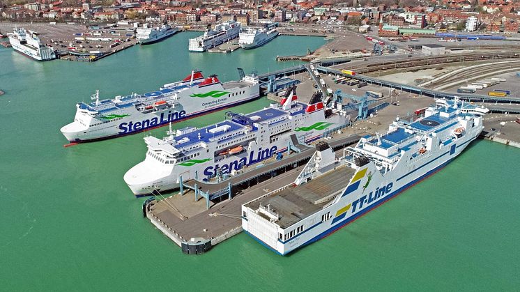Trelleborgs Hamn är en av fem corehamnar i Sverige i vilka mer än hälften av all svensk import och export hanteras.