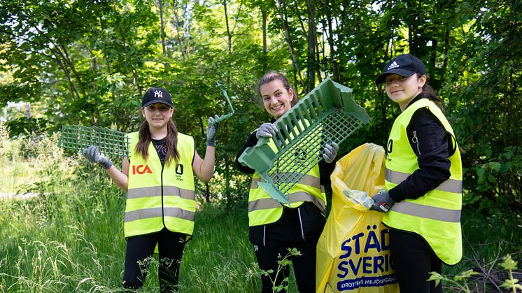 NAIS Handboll i Norrköping var en av de föreningar som i samarbete med sin ICA-handlare städade Sverige 2019.