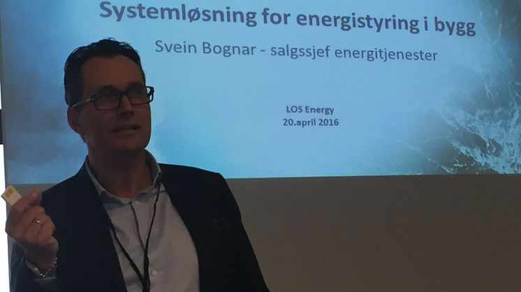 Svein Bognar viste LOS Energys systemløsning for energistyring i bygg.