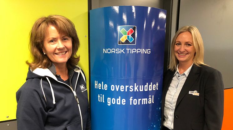 Administrerende direktør i Norsk Tipping, Åsne Havnelid, og daglig leder i Toppfotball Kvinner, Hege Jørgensen, deltar på seminaret og paneldebatten på Ekebergsletta.