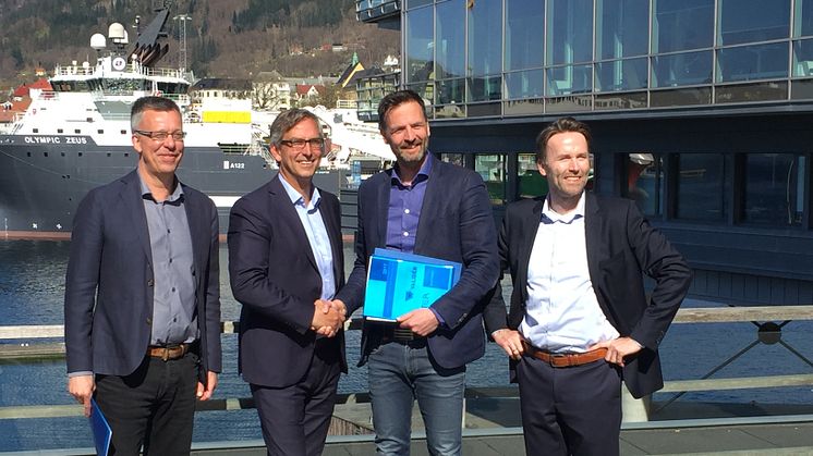 Einar Vaage – Regional director Atea, Michael Jacobs – CEO, Atea Norge, Thomas Thiis – CEO, Validér, Stein A. Larner, – CEO, Com4