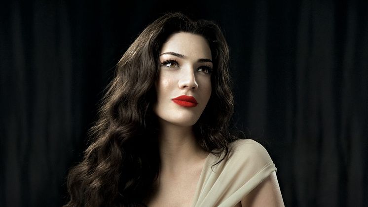 Eurovisionfavoriten Ivi Adamou och Sean Banan kommer till Stockholm Prides Schlagerpopkväll den 2 augusti