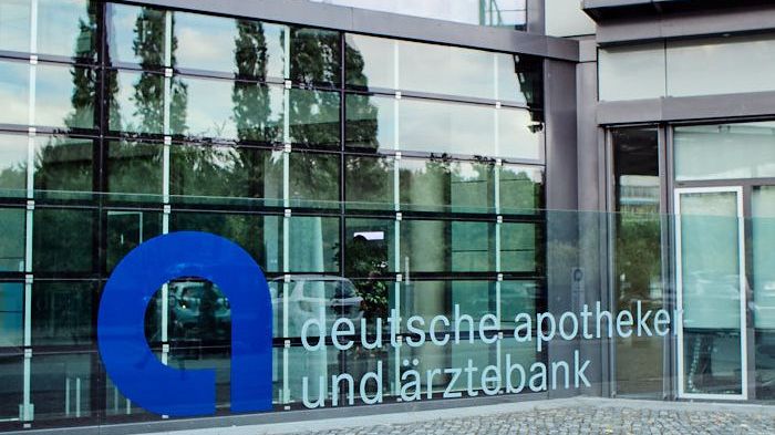 apoBank als beliebtestes Kreditinstitut von Apotheken ausgezeichnet