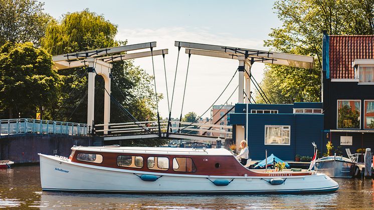 Hi-res image - Fischer Panda UK - Fischer Panda UK brand Bellmarine supplies environmentally-friendly systems for a range of boats, perfect for operation on inland rivers and canals