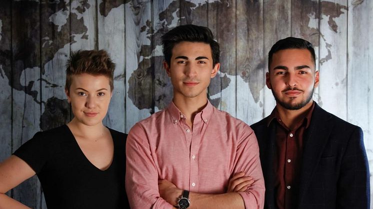 Samir, Halil och Alina driver UF Företaget Politisk Kunskapsarena, som är ett av de nio initiativ och unga entreprenörer som lyfts fram i tävlingen Årets Ungdomsentreprenör 2017. Foto: FRYSHUSET, Sveriges ungdomsentreprenör 