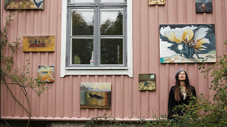 28 september har Rosa Villan öppet sin trädgård med Konst uppåt väggarna där Kungsbackas yngre konstnärer visar upp sig. 