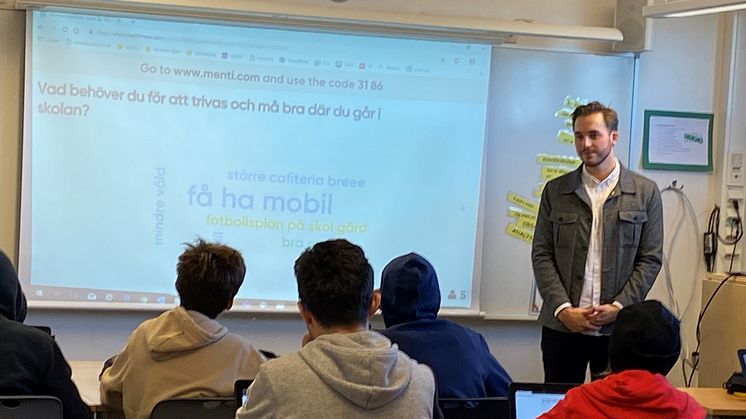 En av frågorna som Karlstads unga fått svara på är vad man behöver för att trivas i skolan.