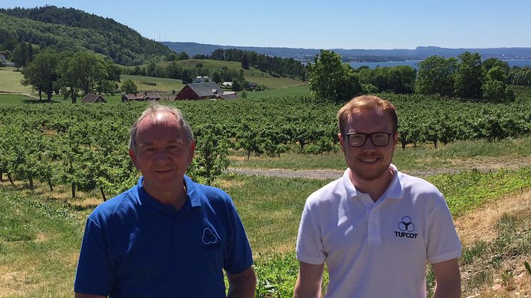 Utöver utbildning och kundmöten hann Robert och Luke med en lunch i de soliga sluttningarna vid Vättern. 