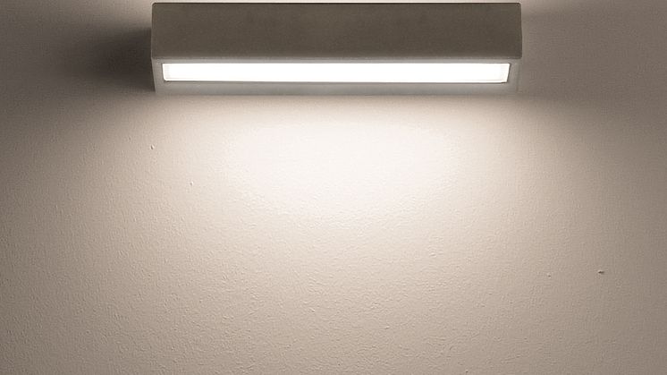 Concrete wall uplight and downlight