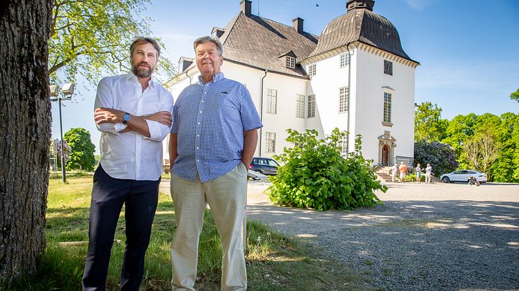 Peter Foppa Forsberg och Lars Fröstad vid Årsta slott, fotograf David Bicho