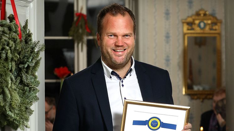 Magnus Brusefält, sponsringsansvarig på OBOS Sverige, tog emot diplomet för Årets idrottssponsor. 