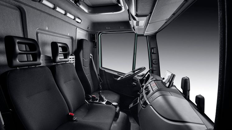 Iveco Eurocargo MY24-interior-2