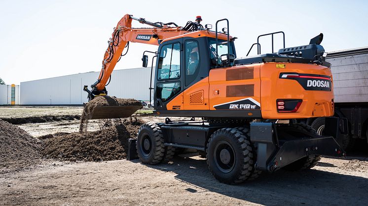 Nya DX140W-7 ur den kommande hjulgrävarserien från Doosan