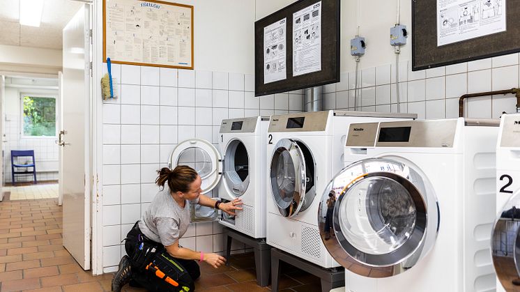 80 procent av mikroplasterna i SKBs tvättstugor kommer att filtreras bort, samtidigt som vattenförbrukningen sänks med upp till 50 procent. Foto: Karin Alfredsson