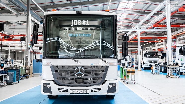 Fuldelektrisk bylastbil fra Mercedes-Benz på vej til Danmark