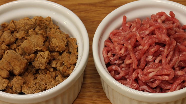 Att ersätta delar av köttet med svampprotein är ett sätt att göra en måltid mer klimatvänlig. Foto: Tomas Linder
