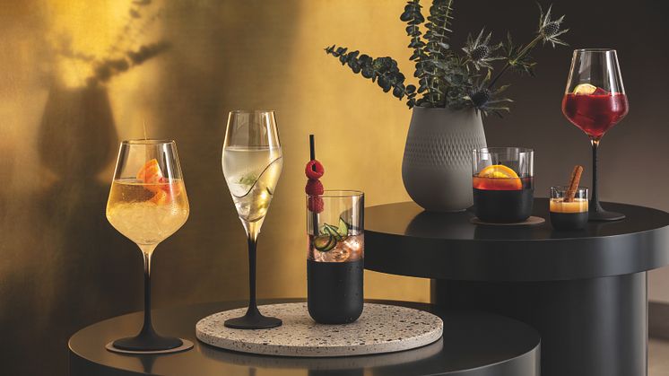 Strong and delicate: Bar glasses complete the Manufacture Rock glass
