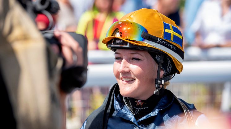 Josefin Landgren under 2019 års Women Jockeys' World Cup på Bro Park. Foto: Elina Björklund/Svensk Galopp