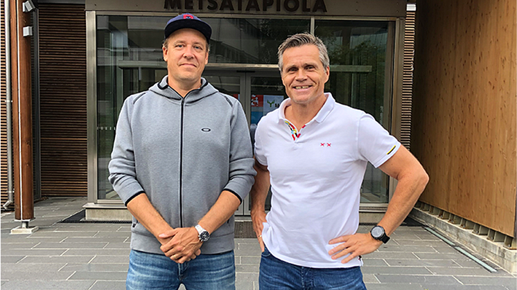 Jani Hankimo (left), CEO of Pericad OY and Ole Blom (right), CEO of CBK Distribusjon AS.