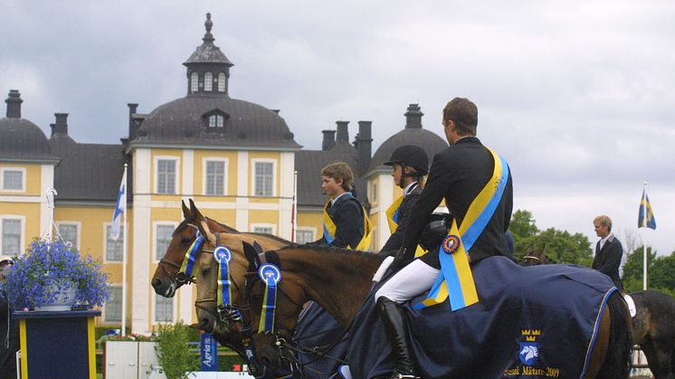 Handlar det om lag blir det extra spännande, semifinal i Folksam Elitallsvenska, häst och SM-final i Folksam Ponnyallsvenska. Foto: Svenska Ridsportförbundet