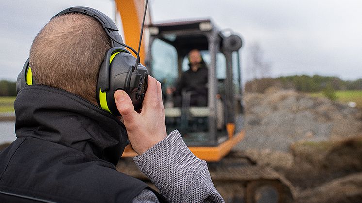 Hellberg Local är ett hörselskydd och headset med inbyggd kommunikationsradio.