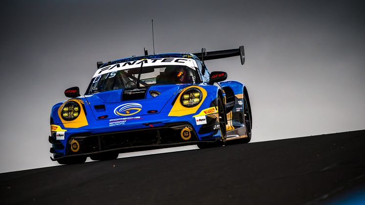 Bathurst 12 Hour: Bastian Buus griber alle muligheder i australsk klassiker