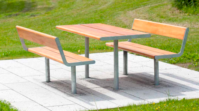 Piknikbord (piknikbordene som er tenkt utplassert er ikke fastmontert)
