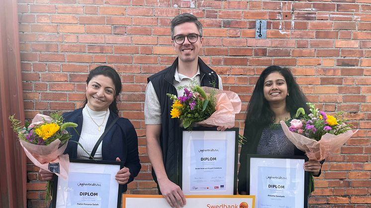 Pristagarna i idétävlingen Jagharenide.nu 2024 Fatin Foxana Saleh, Daniel Holm och Anusha Gamlath.