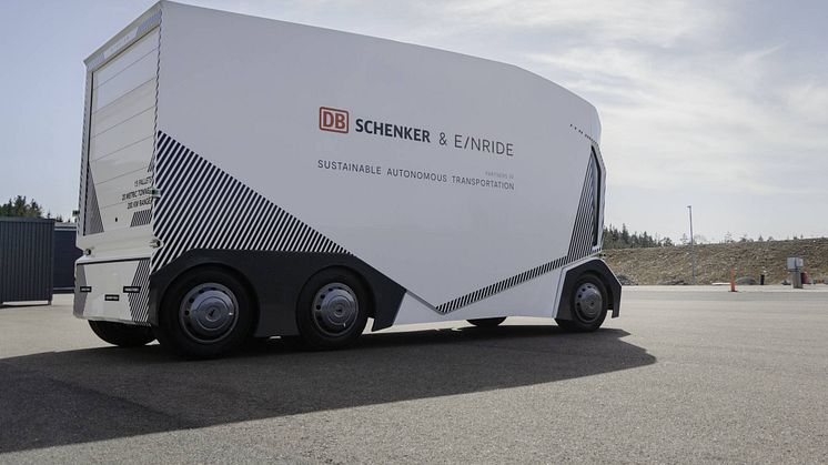  DB Schenker and Einride announced they will install the world´s first self-driving electric transport system for heavy transports on public roads – already this fall. The agreement includes the installation of one pilot at a facility in Sweden, with