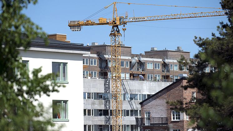 apartments and crane