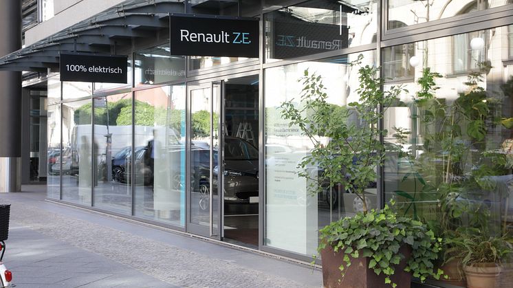 Renault öppnar ett nytt Renault Electric Vehicle Experience Center i Berlin