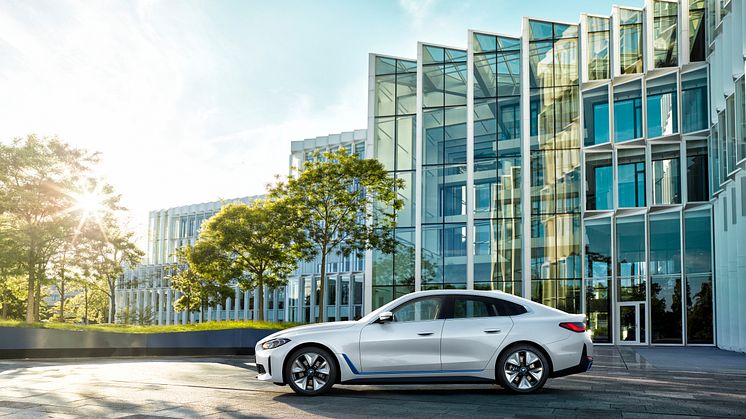 BMW i4: Ny version med op til 478 km rækkevidde og hurtig levering