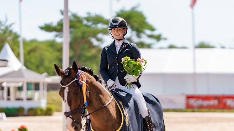 Dubbel seger på Falsterbo Horse Show för Celine Lindenäs och Milan SP från Leksands Ridklubb