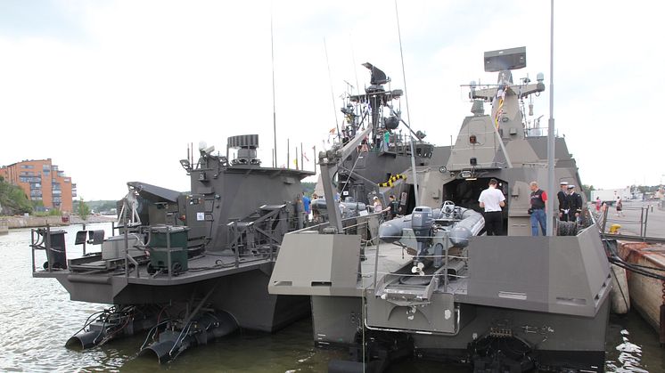 Hamina-Class Corvette (right) pictured next to a Rauma-Class vessel