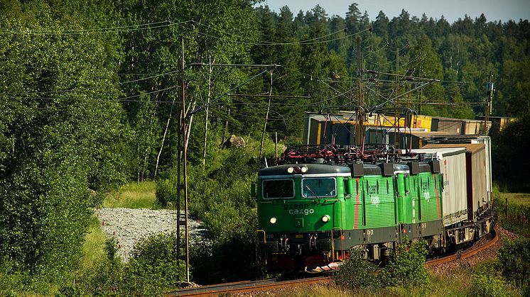 Örat mot rälsen