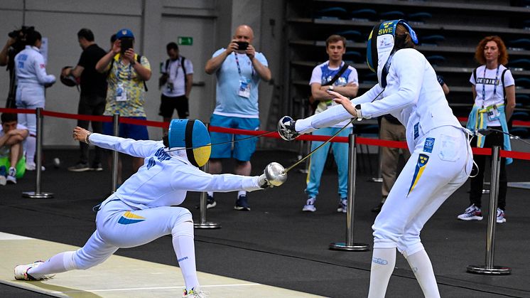 Förstaårssenioren Emma Fransson slutar sexa vid European Games i Krakow. I kvartsfinalen blev ukrainskan Dshoan Feyibi Bezhura för stark. Foto: Augusto Bizzi/Svensk Fäktning 