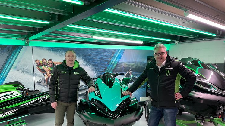 From left: Liam Ullet, Director Holeshot Kawasaki Jetskis with James Barke, Managing Director Boats.co.uk