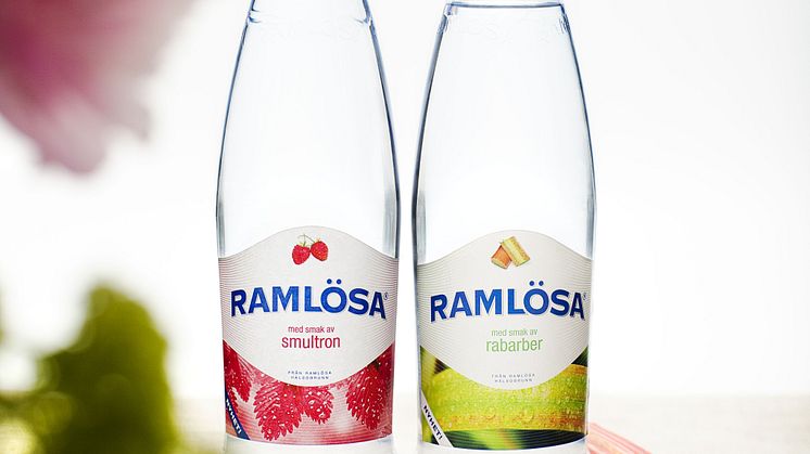 Ramlösa fortsätter sin satsning på nya smaker: Smultron och Rabarber vårens nytillskott i Ramlösa-familjen