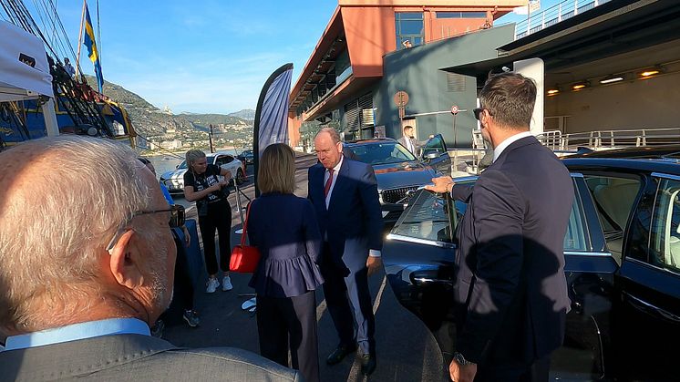 Prins Albert II av Monaco anländer till Ostindiefararen Götheborg
