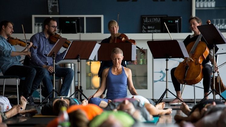 Yoga till klassisk musik – en sinnlig upplevelse