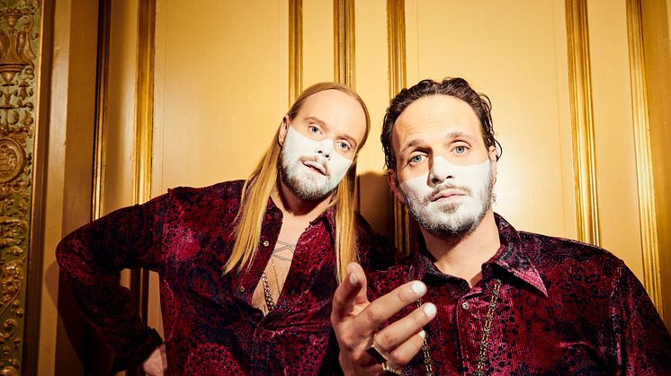 Den 17. november kan du opleve den svenske duo Vargas & Lagola, når de i Lille VEGA åbner pop-posen med fængende hooks og dobbeltklæbende melodier. 